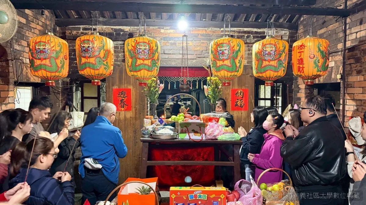 過年家族祭拜